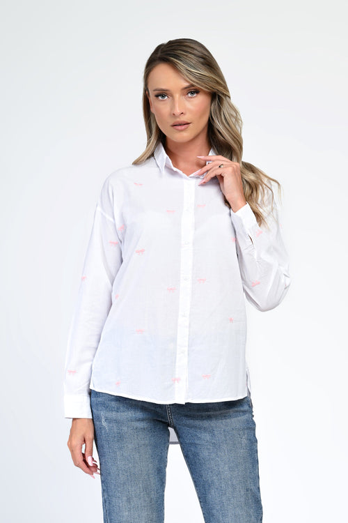 Cămașă damă albă din bumbac cu broderie roz – Aria Natalee Fashion