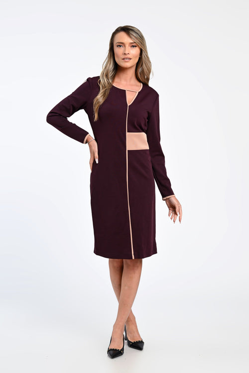 Rochie office burgundy cu inserții bej și decolteu discret – rochia Alina Natalee