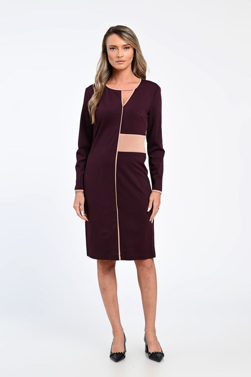 Rochie office burgundy cu inserții bej și decolteu discret – rochia Alina Natalee