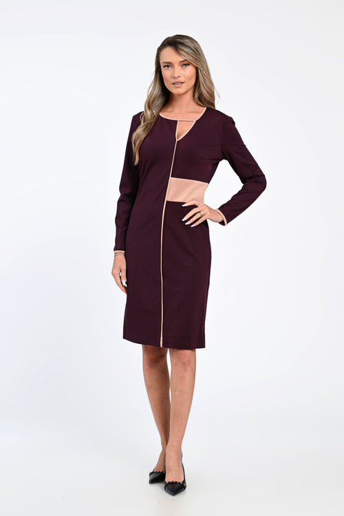 Rochie office burgundy cu inserții bej și decolteu discret – rochia Alina Natalee