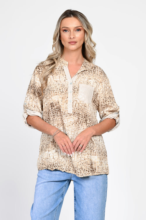 Bluză bej oversized cu imprimeu tip piele de șarpe