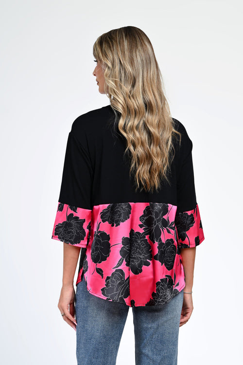 Bluză damă neagră cu imprimeu floral pe fundal fucsia – Elara Natalee
