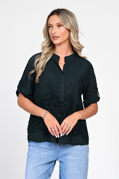 Bluză neagră din bumbac 100% cu aplicații florale 3D Natalee Fashion