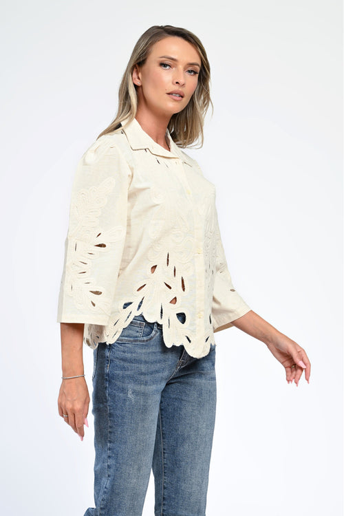 Camasa crem cu broderie decupată și mânecă 3/4 – Elora Natalee Fashion