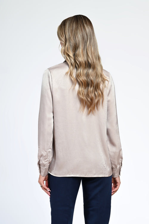 Camasa damă satinat-bej cu nasturi eleganți – Amira Natalee Fashion