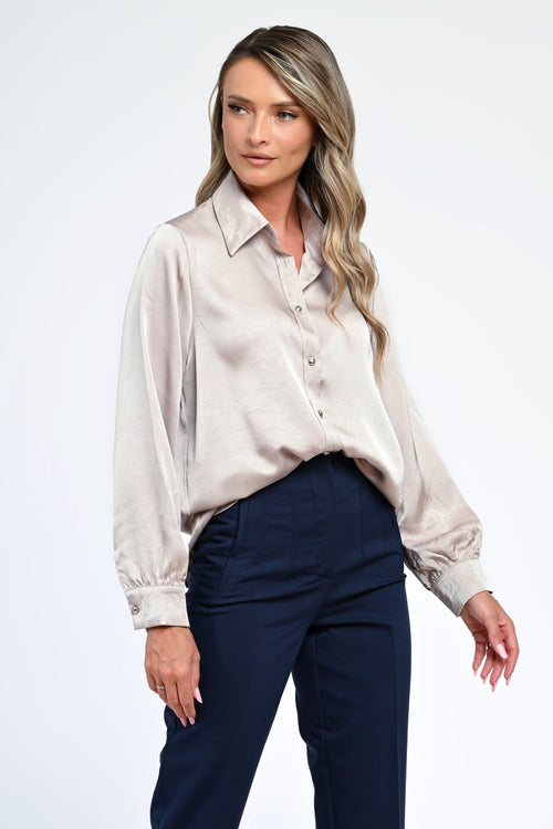 Camasa damă satinat-bej cu nasturi eleganți – Amira Natalee Fashion