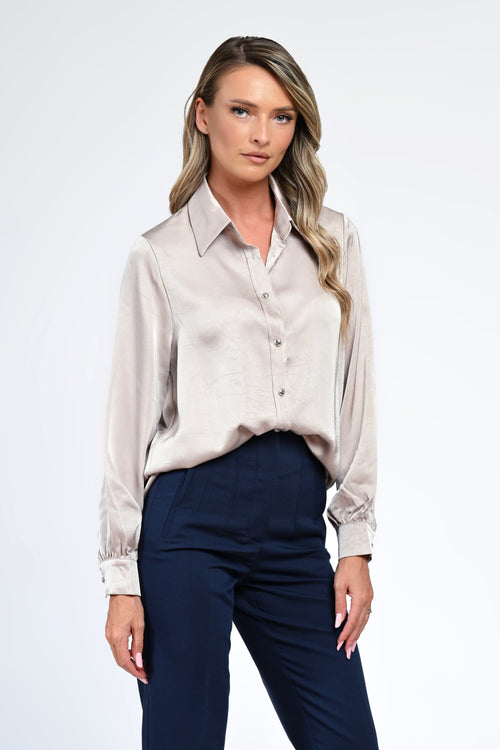 Camasa damă satinat-bej cu nasturi eleganți – Amira Natalee Fashion
