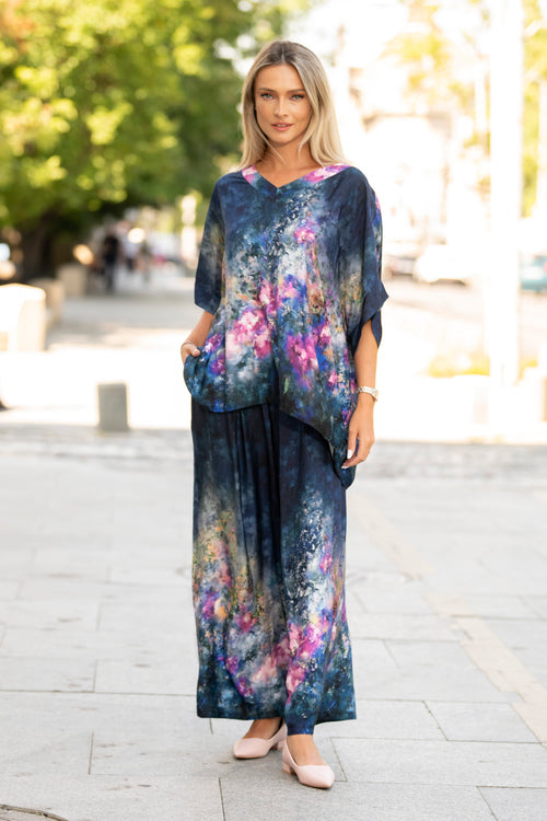Compleu damă bleumarin din viscoză și mătase cu imprimeu artistic – Celeste Natalee Fashion