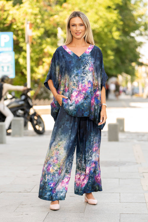 Compleu damă bleumarin din viscoză și mătase cu imprimeu artistic – Celeste Natalee Fashion