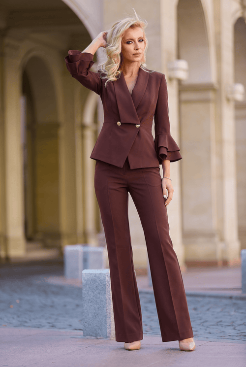 Compleu damă maro cu sacou cu volane și pantaloni Adela Natalee