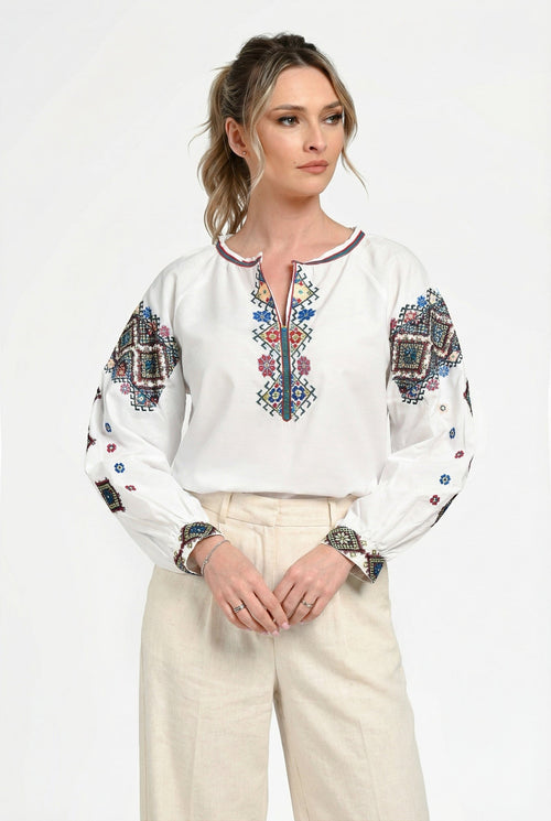 Ie damă albă cu broderie tradițională multicoloră Anastasia Natalee