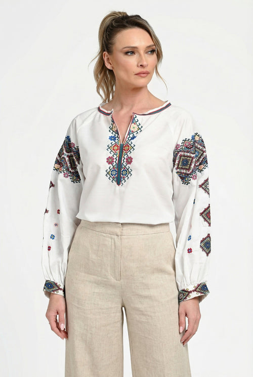 Ie damă albă cu broderie tradițională multicoloră Anastasia Natalee