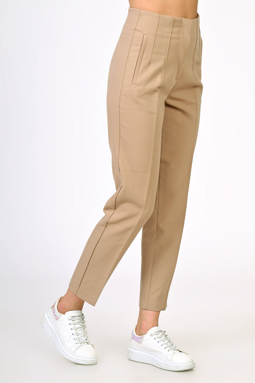 Pantaloni bej eleganți cu croială conică – model Ilinca Natalee