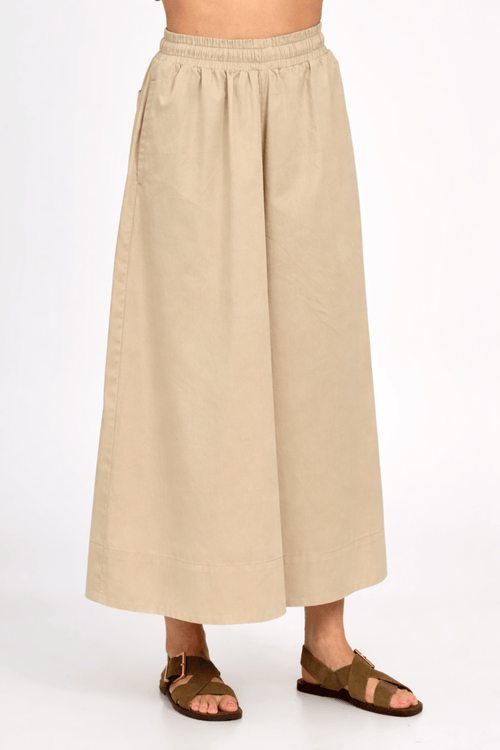 Pantaloni Eranthe tip culottes bej deschis Eranthe