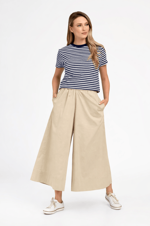 Pantaloni Eranthe tip culottes bej deschis Eranthe