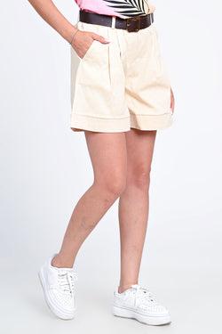 Pantaloni scurți damă bej cu pense și cordon Amara Natalee Fashion