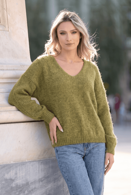 Pulover pufos oversize cu decolteu în V, verde olive Natalee