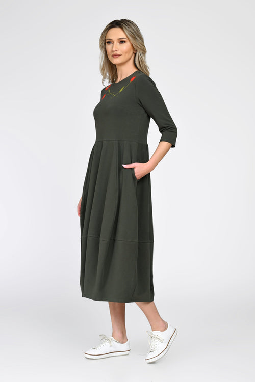 Rochie Eranthe tip lalea kaki cu pictura manuala Eranthe