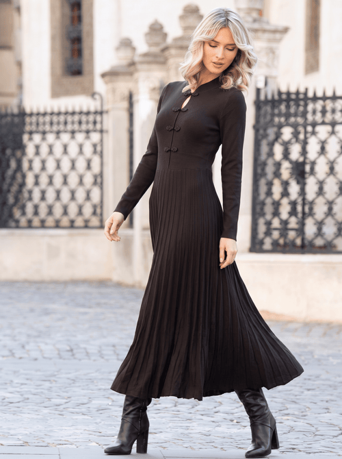 Rochie lungă maro ciocolatiu cu fustă plisată Evelina Natalee