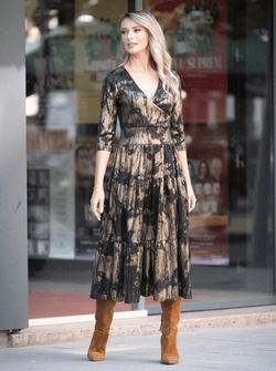 Rochie midi neagră cu imprimeu bej-auriu Evelina Natalee